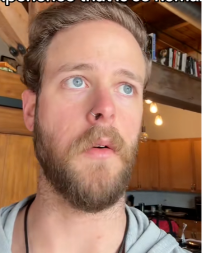 OČI MU SE NAPUNILE SUZAMA Muškarac doživeo nezgodu u saobraćaju, besan izašao iz kola, a onda se desilo OVO (VIDEO)